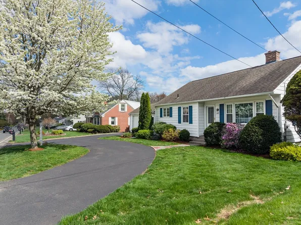 140 Chestnut St, East Longmeadow, MA 01028