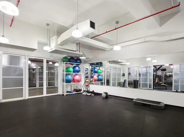 365 Bridge Street image 14 of 21