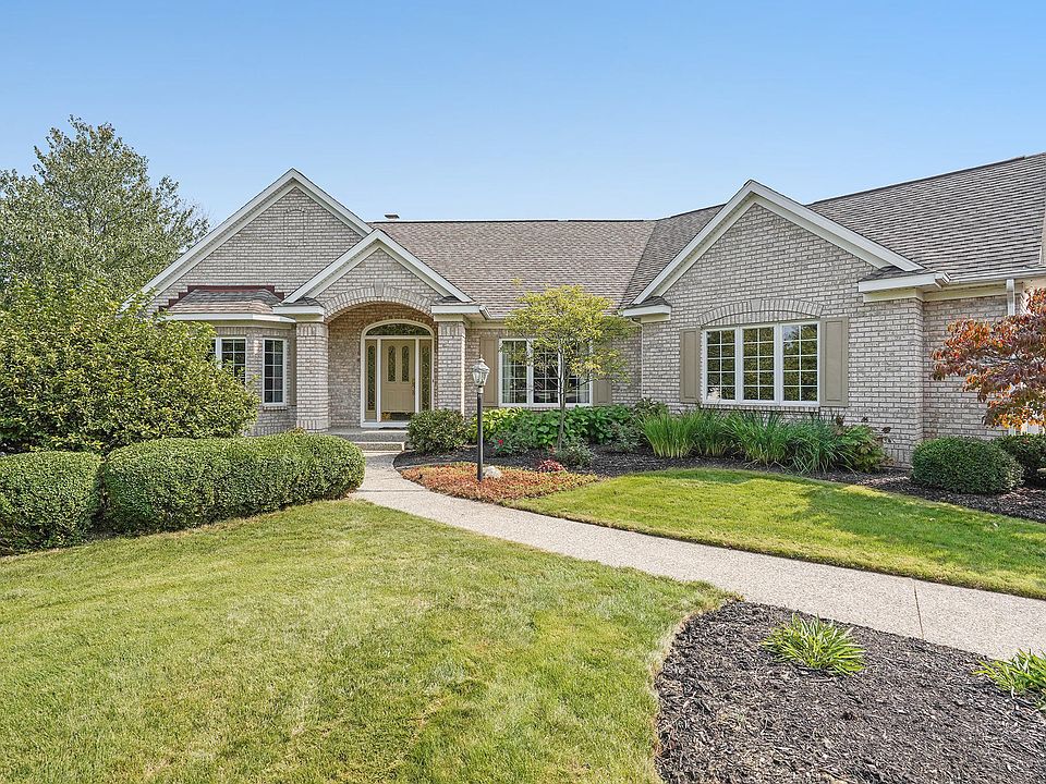 1st image of 1564 Falconcrest Dr NE