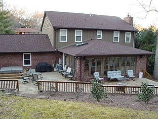 2nd image of 190 Suburban Ave NE