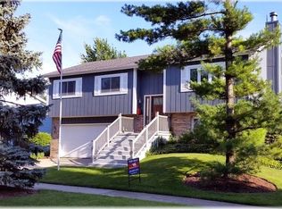 343 Highland Ave, Hampshire, IL 60140