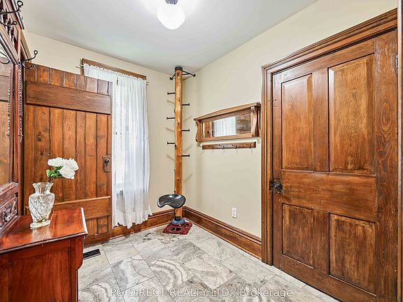 4th image of 3831 Edgerton Rd