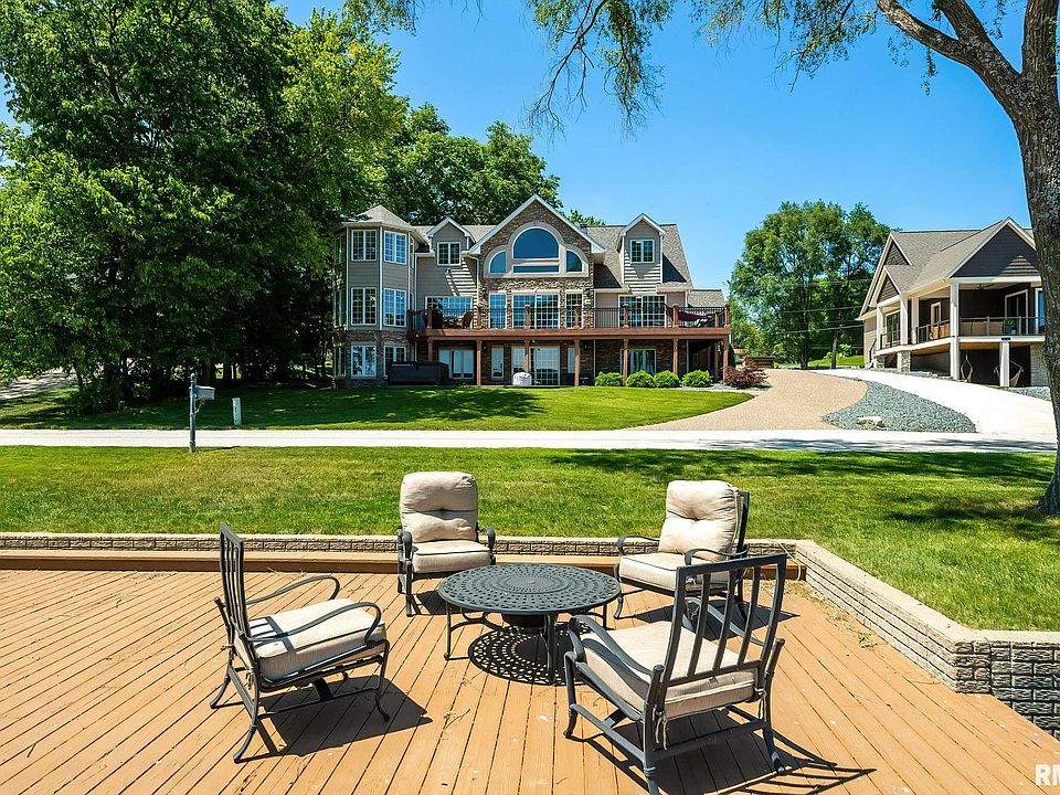 891 Canal Shore Dr SW, Le Claire, IA 52753 Zillow