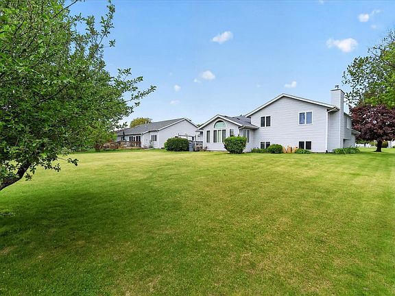 4th image of 7455 Bermuda Dr