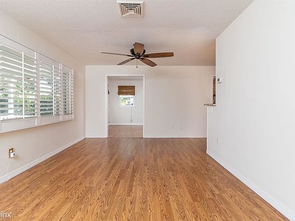 5th image of 611 Oleander Way S