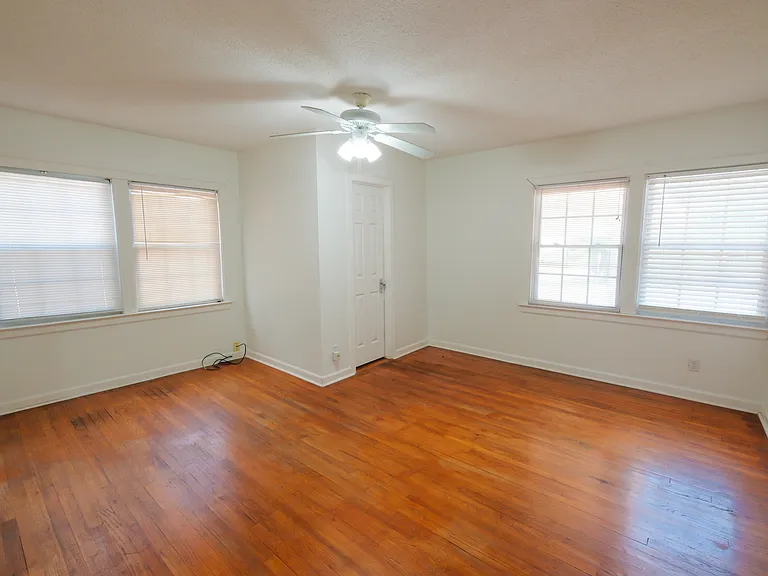 3900 Dexter Ave — Photo 12