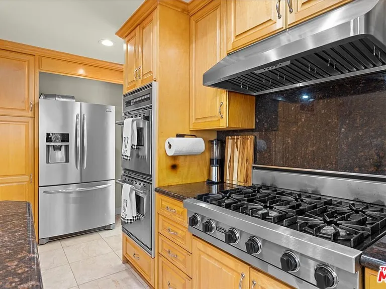 5029 Lemona Ave — Photo 19