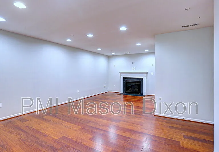8434 Stansbury Lake Dr — Photo 15