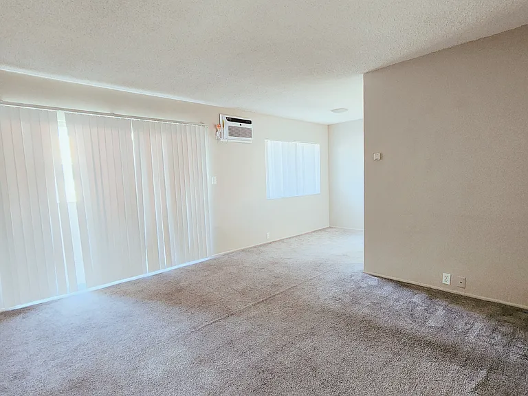 1815 Fremont Ave #7 — Photo 2