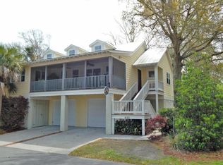 615 E Erie Ave, Folly Beach, SC 29439