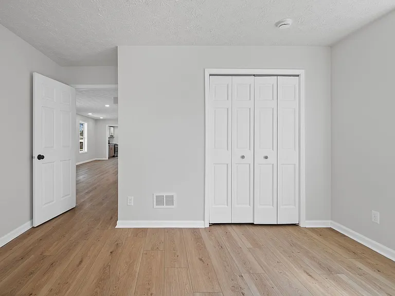 327 N 23rd St — Photo 20