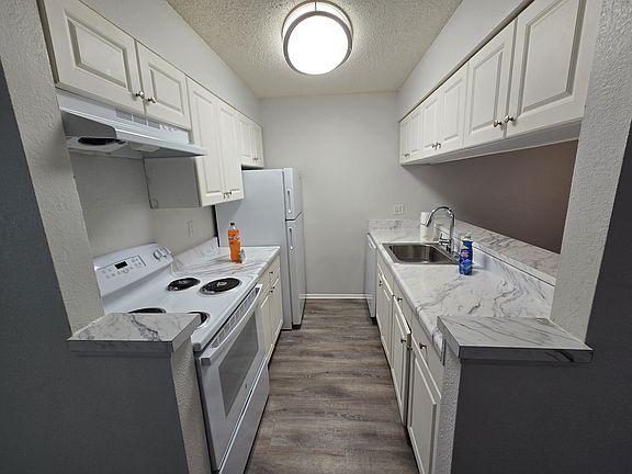 4th image of 5930 Tradewinds Ln