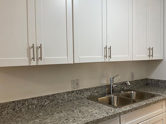 4th image of 5246 Agnes Ave APT 103