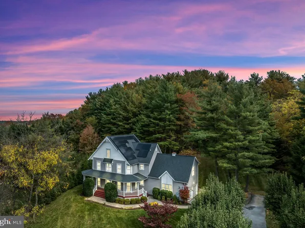 305 Copper Oaks Dr, Woodsboro, MD 21798