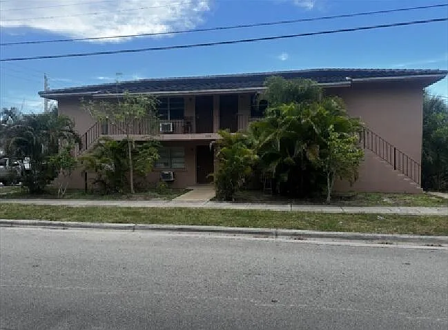 1120 N Sapodilla Ave #4