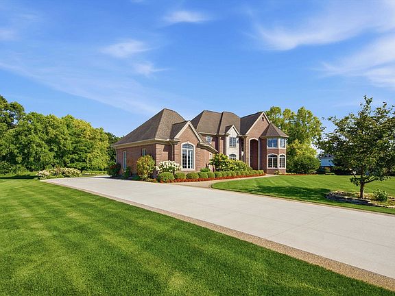 5th image of 69968 Sunset Ln