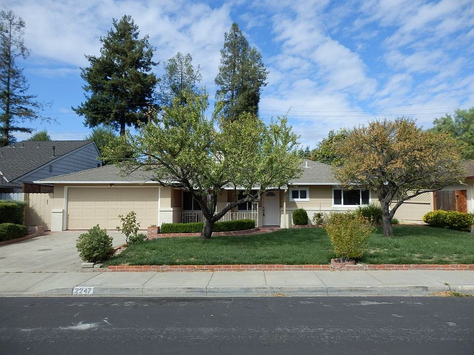 1st image of 2247 Warburton Ave