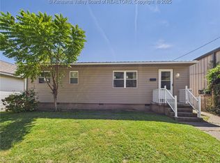 103 Dunbar Ave, Dunbar, WV 25064