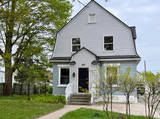 537 W Main St, Fennville, MI 49408