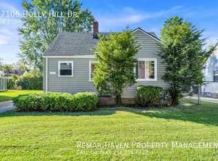 17106 Holly Hill Dr, Cleveland, OH