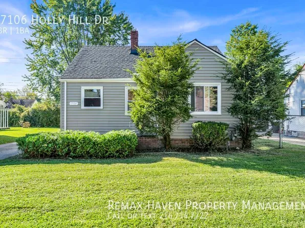 17106 Holly Hill Dr, Cleveland, OH 44128