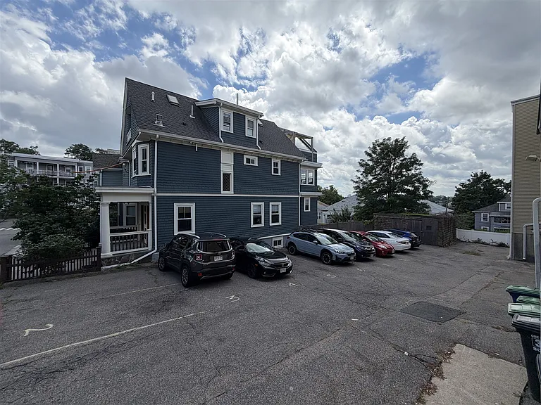 43 Laurel St #1 — Photo 11