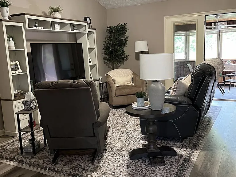 1612 Clear Brook Dr — Photo 14