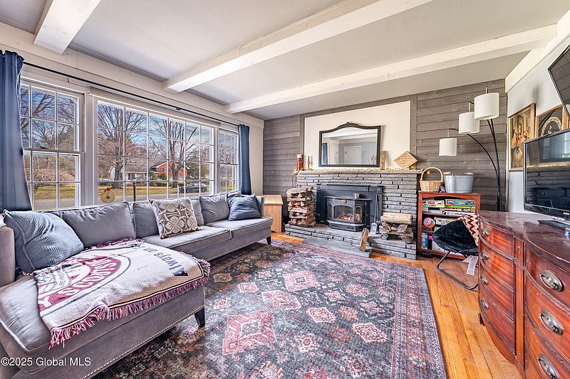 2nd image of 36 Damask Drive