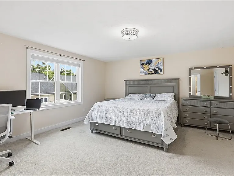 1 Patricia Way — Photo 9