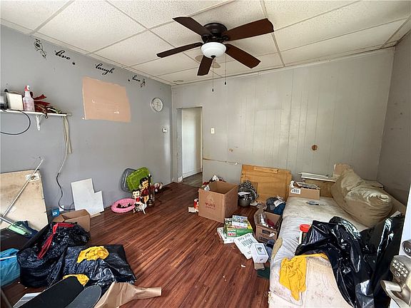 2nd image of 330 Iowa Ave