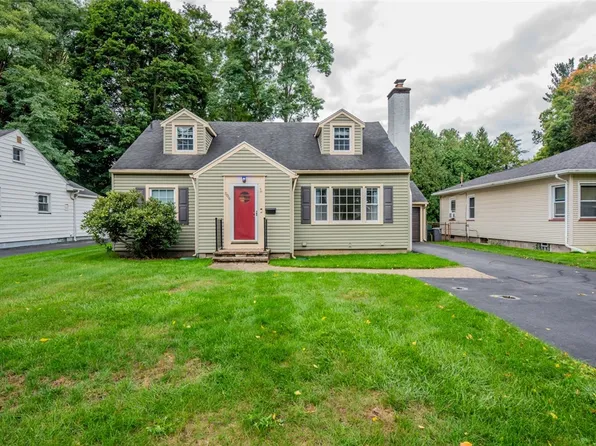 506 Beechwood Dr, East Rochester, NY 14445