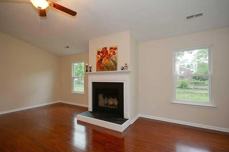 5212 Kennebeck Ave — Photo 4