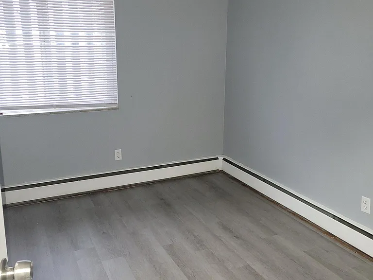 2044 Arlington Ave #1 — Photo 6