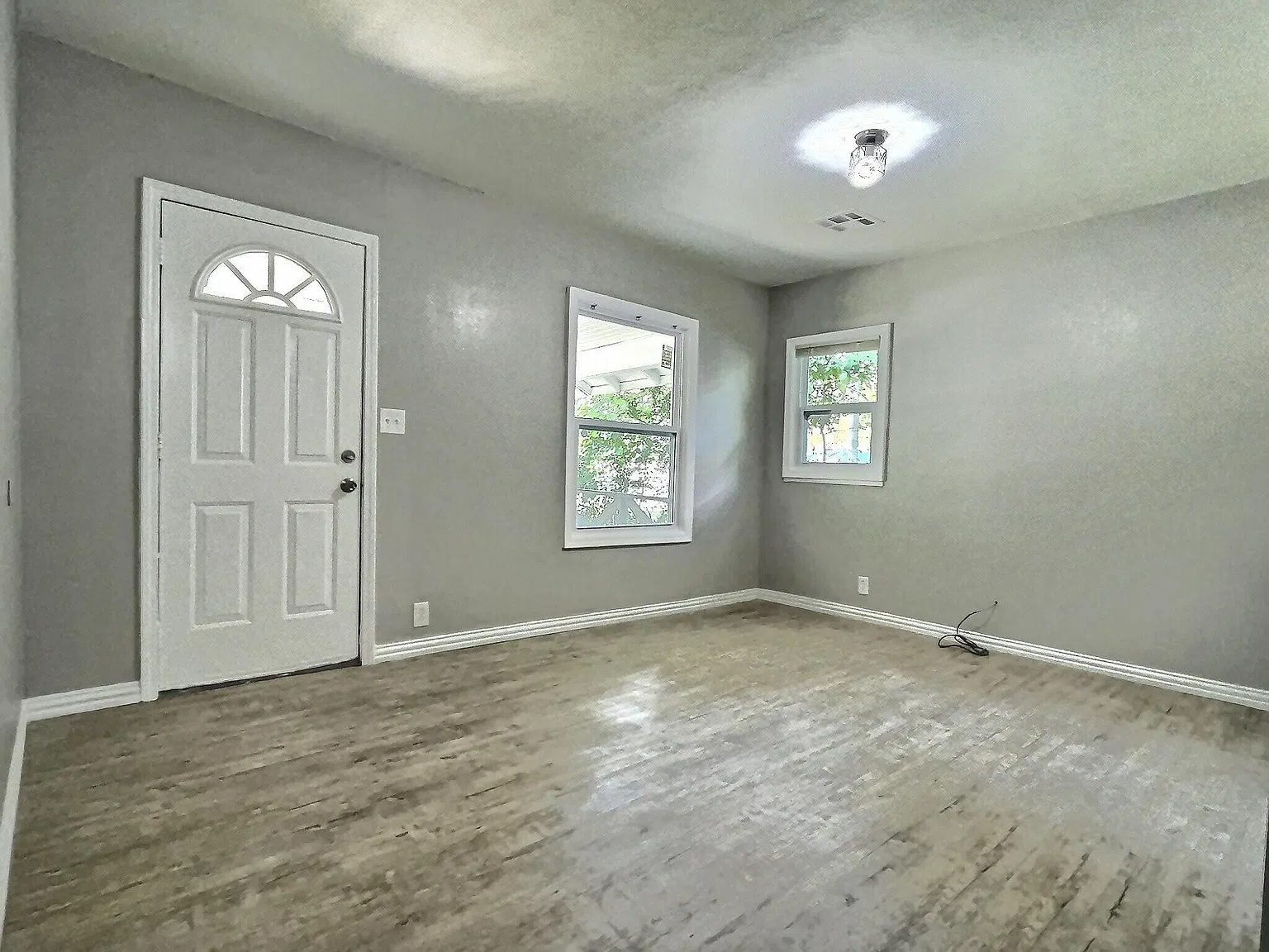 53 N Xanthus Ave — Photo 3