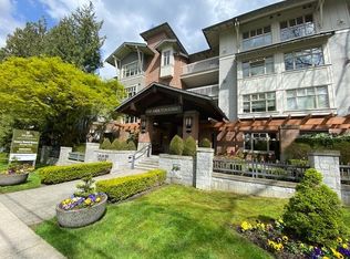 4750 Arbutus St #214, Vancouver, BC V6J 4A4