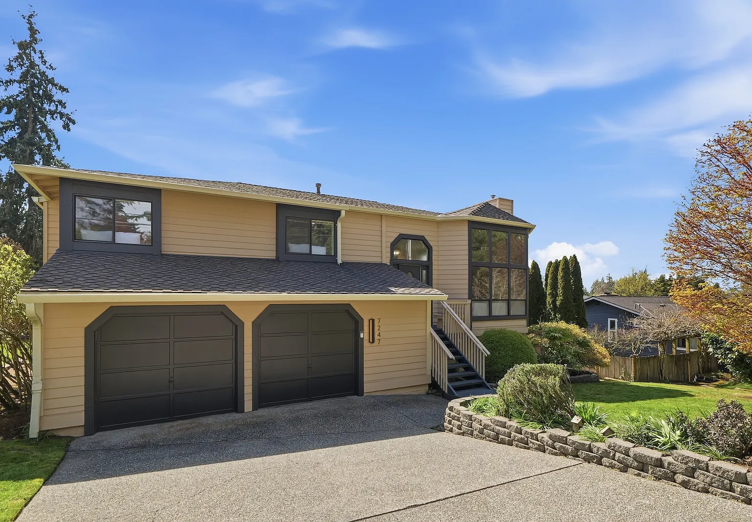 4 bed, 2610 sqft, $3,800 — Photo 1