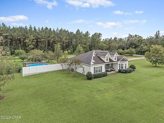 4th image of 2434 Topaz Rd