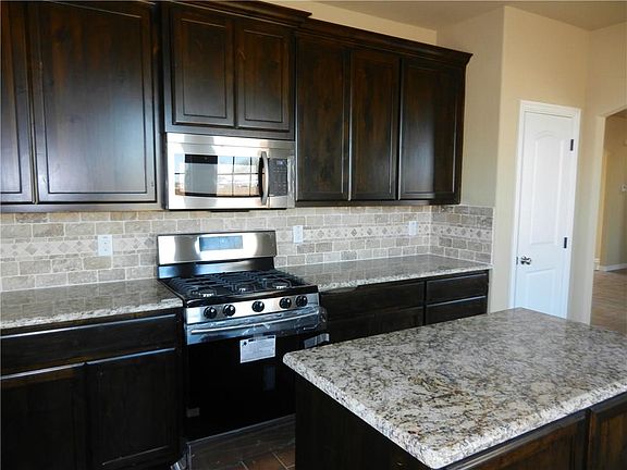 4th image of 3324 Chinaberry Ln