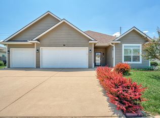 94 Wildcat Cir, Salina, KS 67401