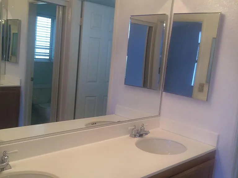540 E Calora St — Photo 23