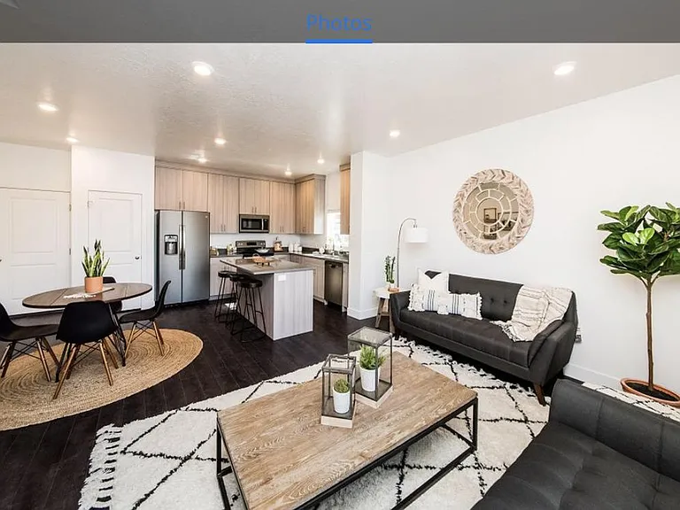 419 W 65 S — Photo 2