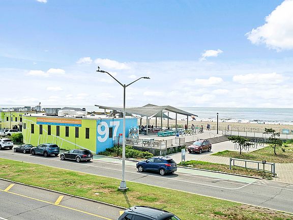 4th image of 126 Beach 98 St
