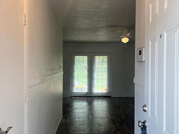 3rd image of 1221 Neptune St