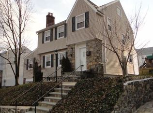 11 Emmett Pl, Yonkers, NY 10703