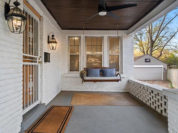 3rd image of 401 Alexander St