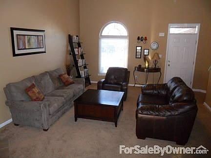 5th image of 804 Lauderdale Dr