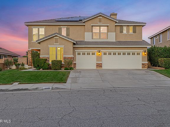 3rd image of 39918 Capland Dr