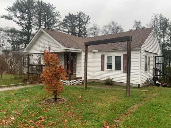 403 Orchard Ave, Beckley, WV 25801
