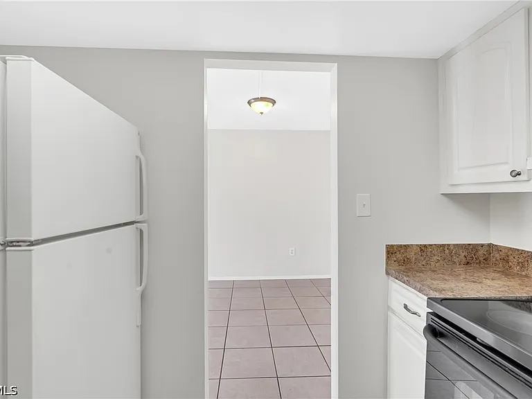 1830 Maravilla Ave #401 — Photo 23