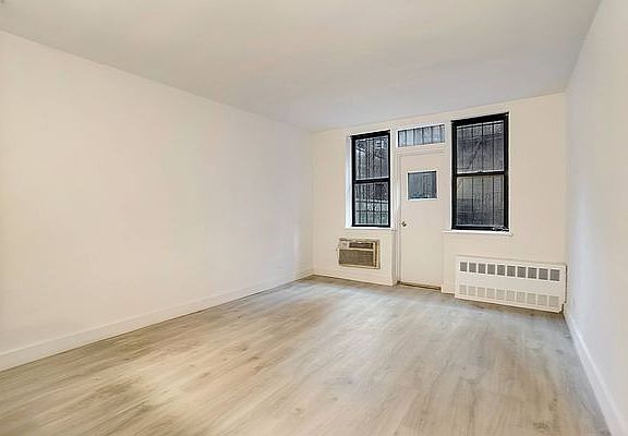 3rd image of 330 E 85th St APT 1A
